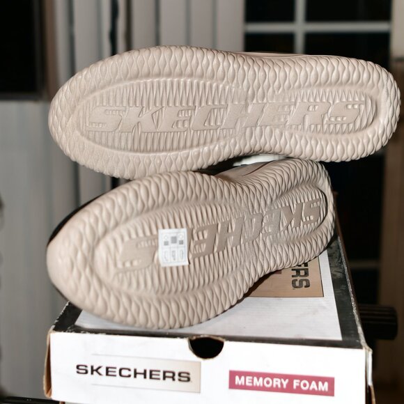 Skechers men Delson slip on shoes main image 2